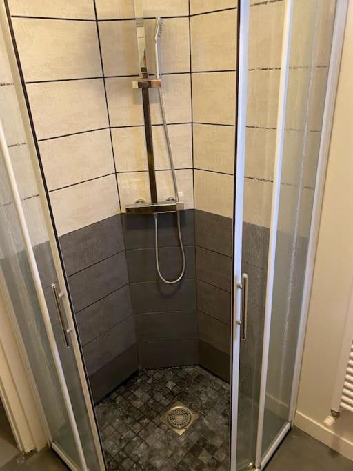 Maison Confortable Pour 10 Personnes Avec Jacuzzi อูลกัท ภายนอก รูปภาพ